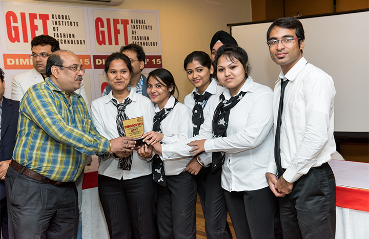 GIFT interior designing students wininng the Award